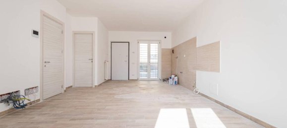 3غرفة منزل في Guidonia Montecelio, Italy رقم 17759 15