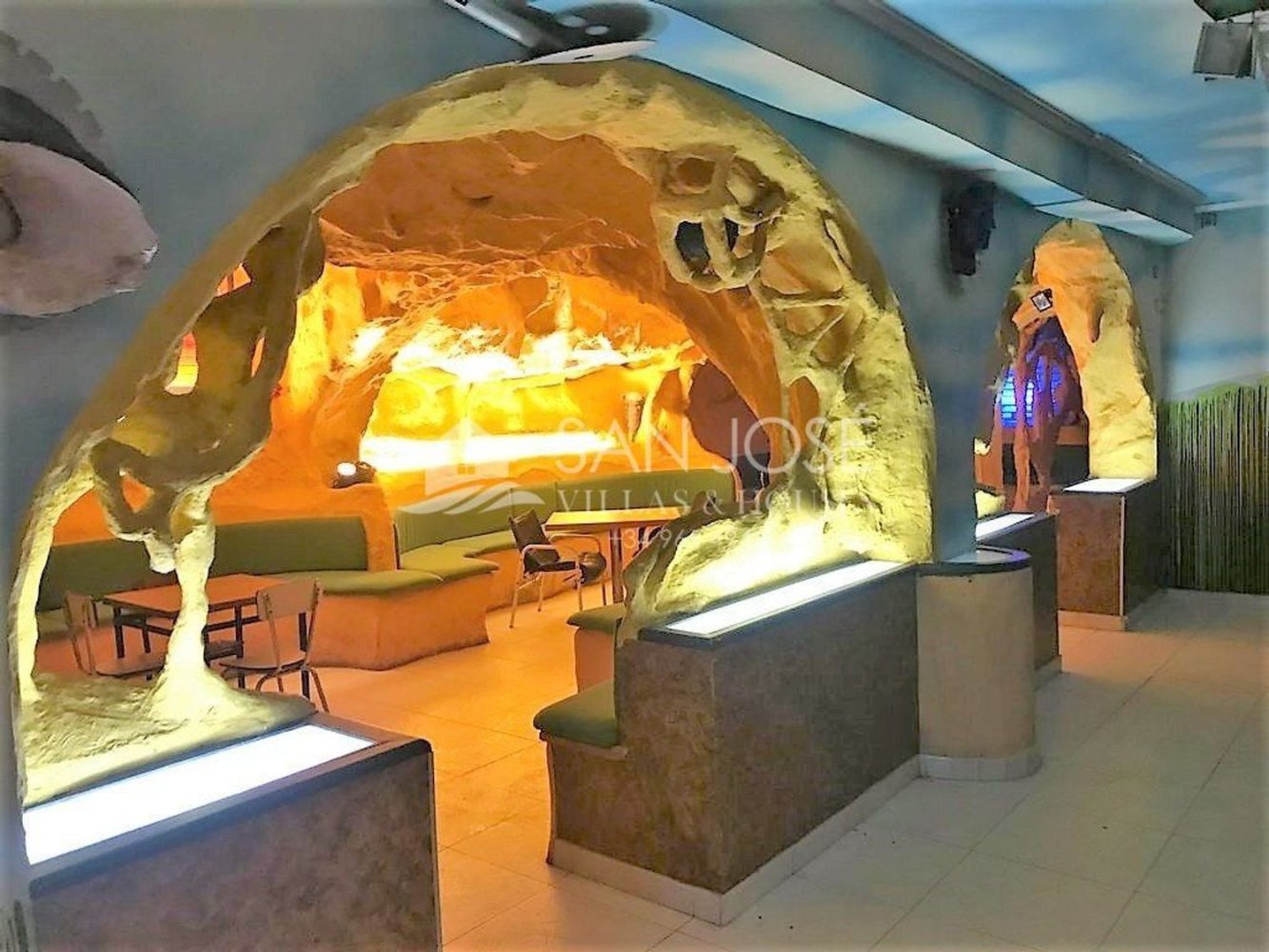 145m² Commercial property in Novelda, Spain No. 90626