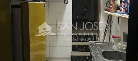 145m² Commercial property in Novelda, Spain No. 90626 3