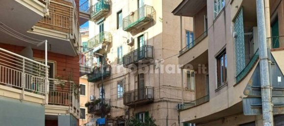 3 bedrooms Apartment in Salerno, Italy No. 106403 2
