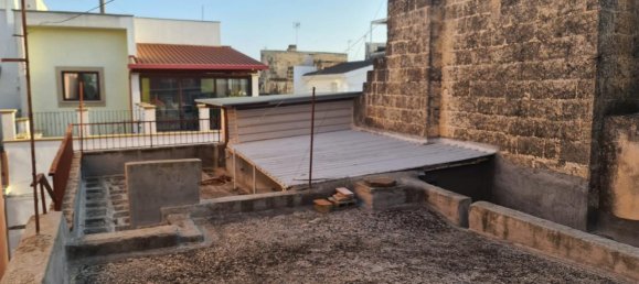 Дом с 3 комнатами в Casarano, Италия № 232843 6