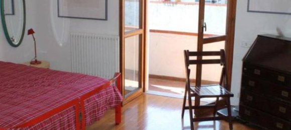 6 rooms House in Carrara, Italy No. 23250 15