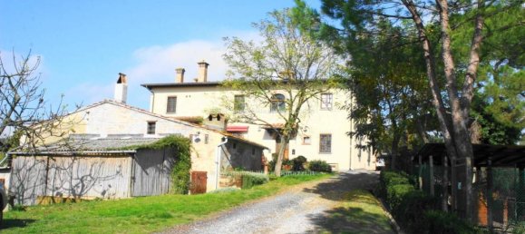 Casa de 10 habitaciónes en Cerreto Guidi, Italy No. 32540 16