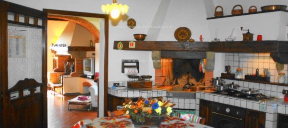 Casa de 10 habitaciónes en Cerreto Guidi, Italy No. 32540 59