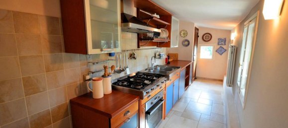 Apartamento de 4 habitaciónes en Florence, Italy No. 159606 2