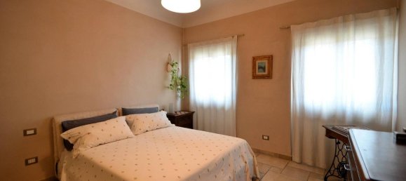 Apartamento de 4 habitaciónes en Florence, Italy No. 159606 6