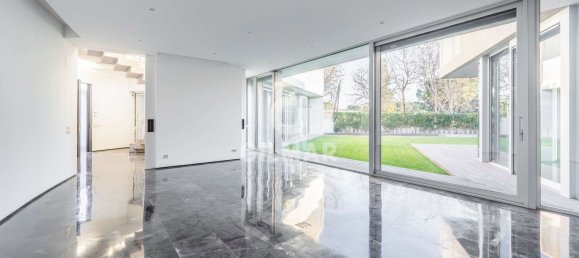 Casa T6 em Madrid, Spain N.º 154286 10