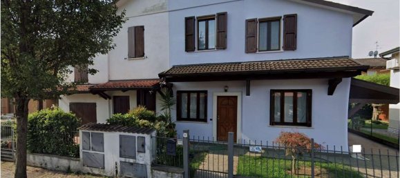 Casa de 3 dormitorios en Brescia, Italy No. 361361 2