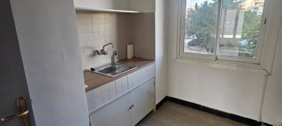 2 bedrooms Apartment in Marseille, France No. 334514 3