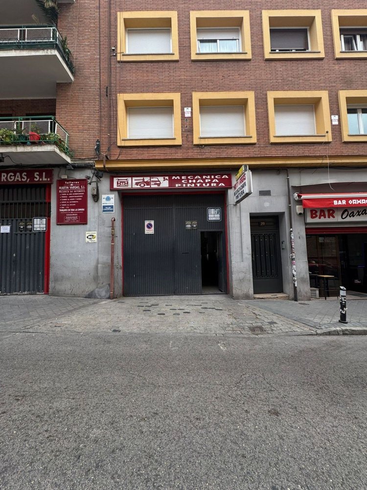 276m² Commercial property in Madrid, Spain No. 157904