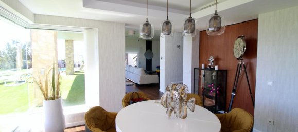 4 bedrooms Villa in Malaga, Spain No. 42421 4