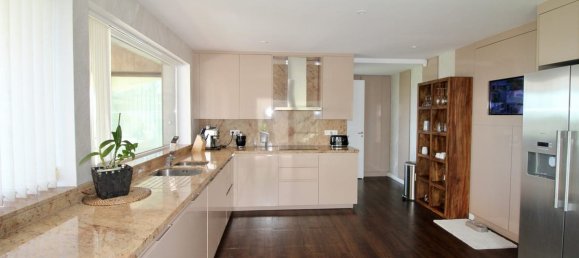 4 bedrooms Villa in Malaga, Spain No. 42421 6