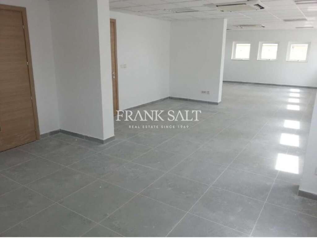 Bureau à Sliema, Malta 150m² No. 12144