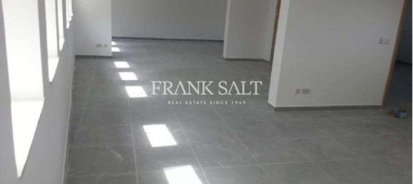 Bureau à Sliema, Malta 150m² No. 12144 3
