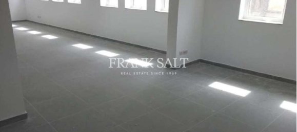 Bureau à Sliema, Malta 150m² No. 12144 4