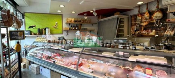 1 room Commercial property in Ravenna, Italy No. 285356 4