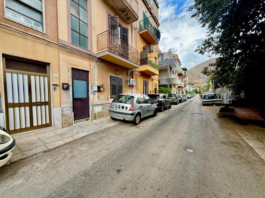 1 bedroom Apartment in Palermo, Italy No. 272067