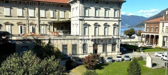 Oficina de 3 habitaciónes en Luino, Italy No. 92606 30