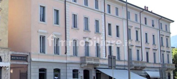 Oficina de 3 habitaciónes en Luino, Italy No. 92606 6