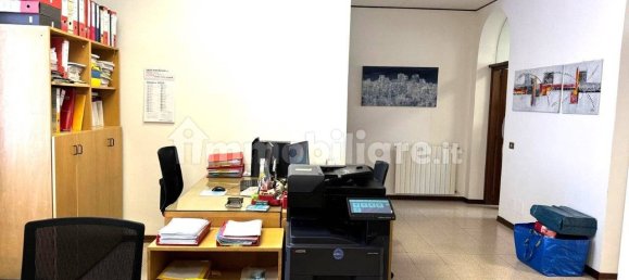 Oficina de 3 habitaciónes en Luino, Italy No. 92606 13