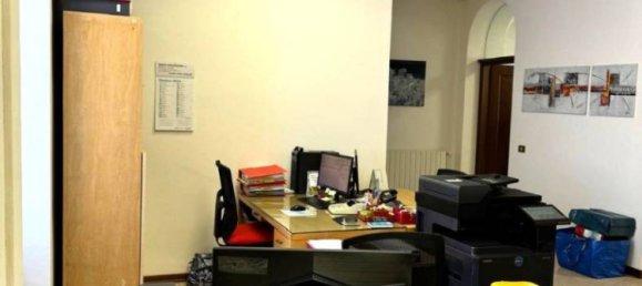 Oficina de 3 habitaciónes en Luino, Italy No. 92606 19