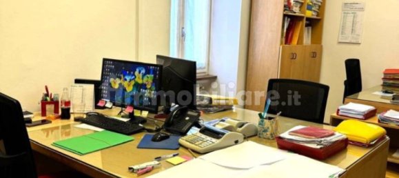 Oficina de 3 habitaciónes en Luino, Italy No. 92606 15