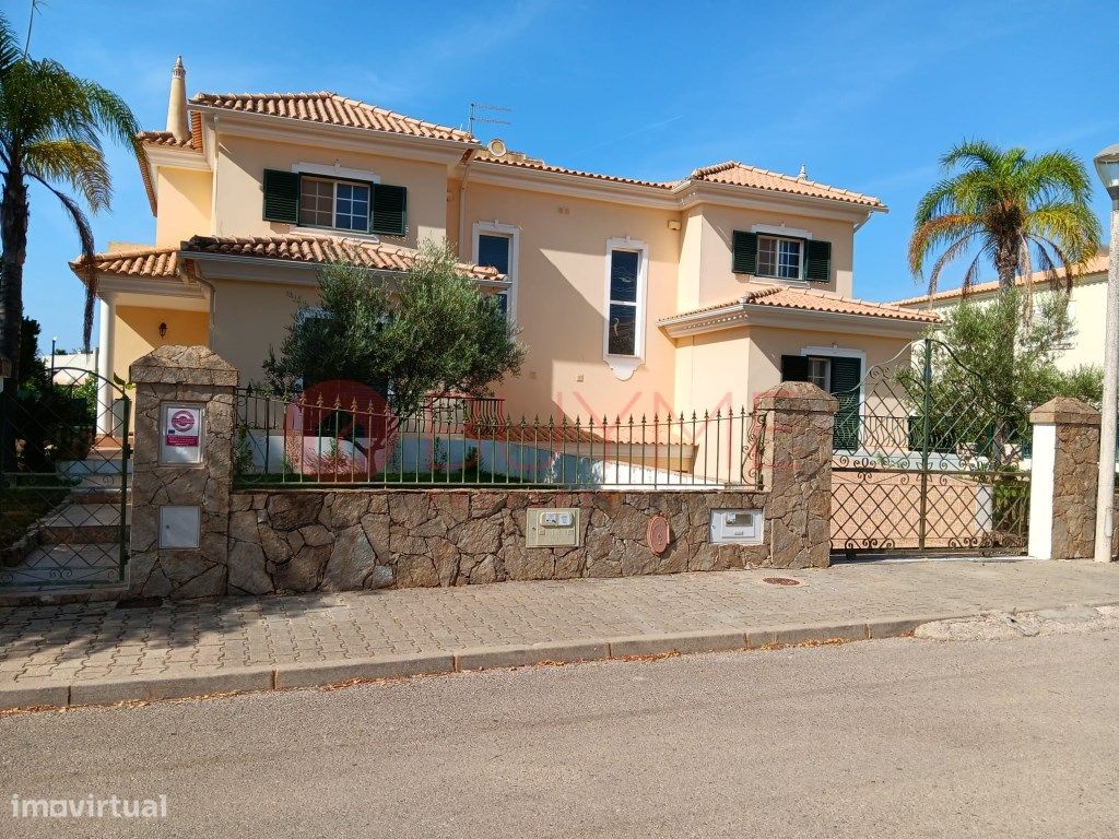 Casa T3 em Quarteira, Portugal N.º 137276