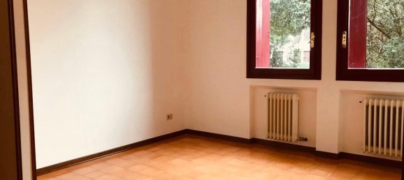 4 rooms Apartment in Montebelluna, Italy No. 172114 8