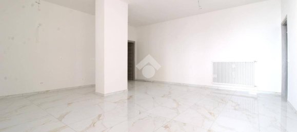 Квартира с 2 спальнями в Сассуоло, Италия № 14109 3