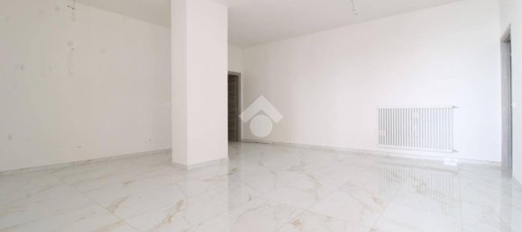 Квартира с 2 спальнями в Сассуоло, Италия № 14109 10