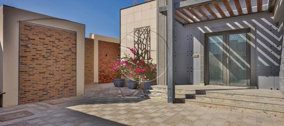 5 bedrooms Villa in Abu Dhabi, UAE No. 29264 22