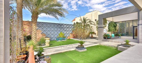5 bedrooms Villa in Abu Dhabi, UAE No. 29264 6