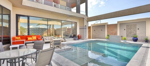 5 bedrooms Villa in Abu Dhabi, UAE No. 29264 3