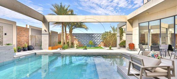 5 bedrooms Villa in Abu Dhabi, UAE No. 29264 2