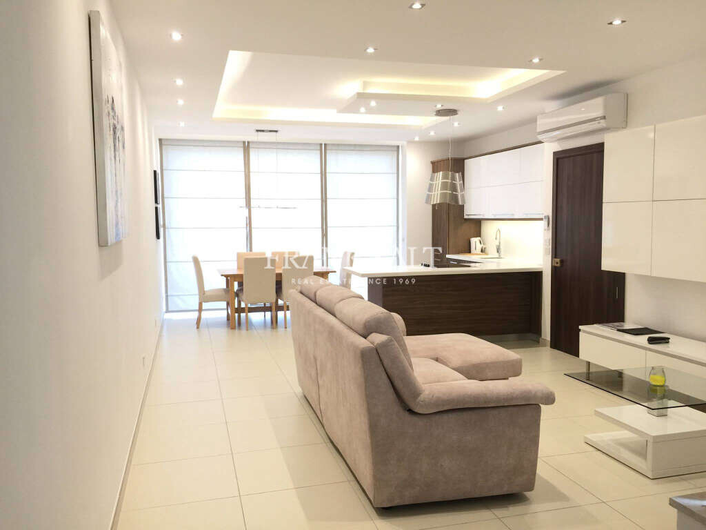 3 bedrooms Penthouse in Swieqi, Malta No. 3989