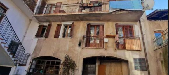 7-Zimmer Wohnung in Volano, Italy, Nr. 50707 4