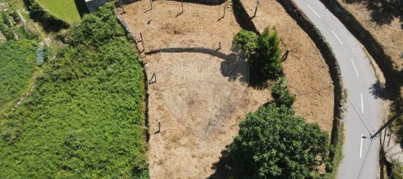 910m² Land in Marco de Canaveses, Portugal No. 15550 6