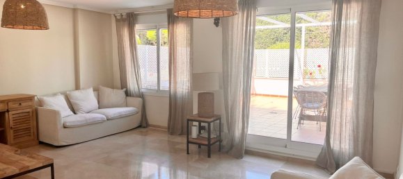 Adosado de 5 dormitorios en Estepona, Spain No. 138732 11