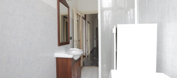 2 rooms Apartment in San Donato Milanese, Italy No. 32317 15