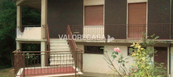 8 rooms Villa in Carrara, Italy No. 51769 6