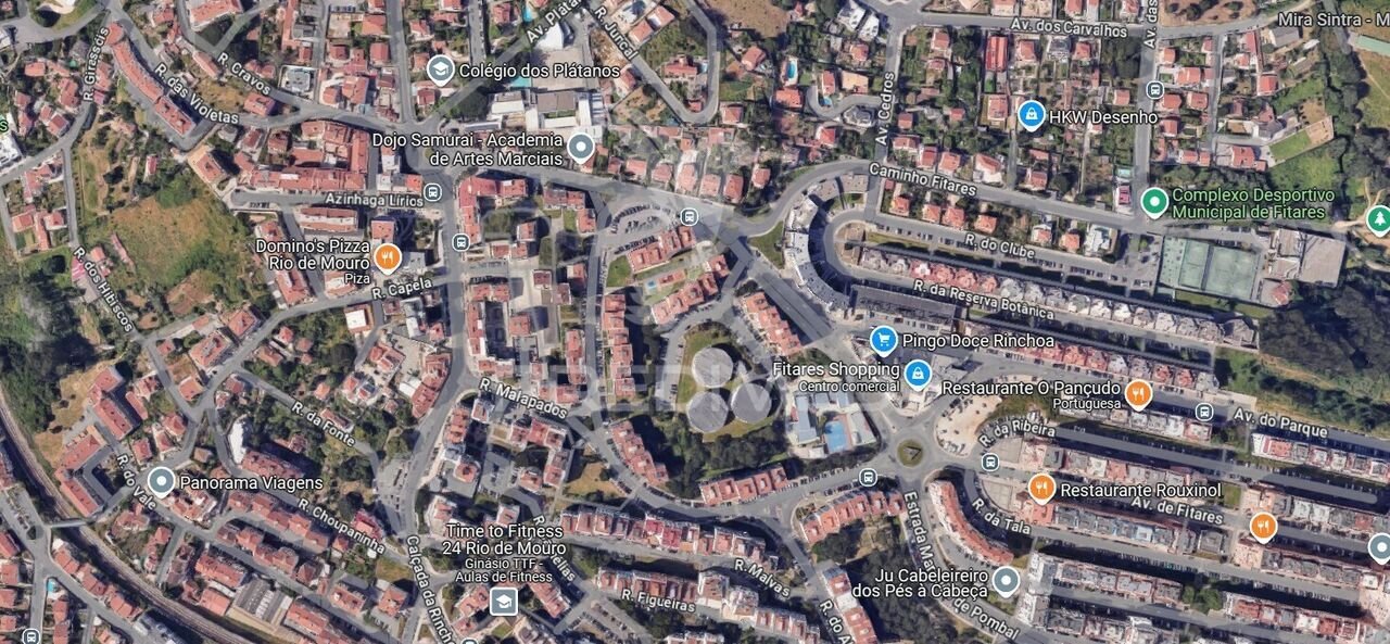 700m² Commercial property in Rio de Mouro, Portugal No. 250692