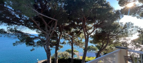 4 bedrooms Apartment in Arenzano, Italy No. 320288 17