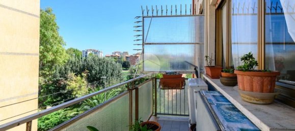 3 bedrooms Apartment in Rome, Italy No. 377763 12
