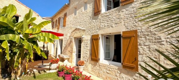 3 bedrooms House in Charente, France No. 277492 12