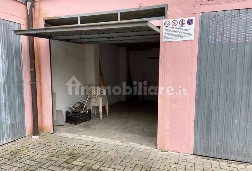 1غرفة مرآب في Bernareggio, Italy رقم 343522