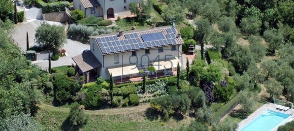 Дом с 7 спальнями в Монтополи ин Валь д’Арно, Италия № 404352 2