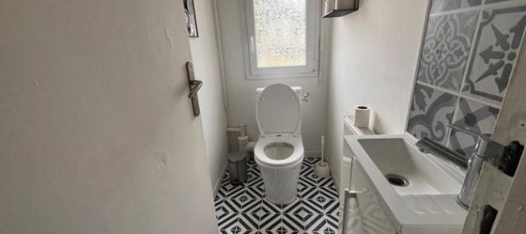 4 bedrooms House in Chatellerault, France No. 314725 8