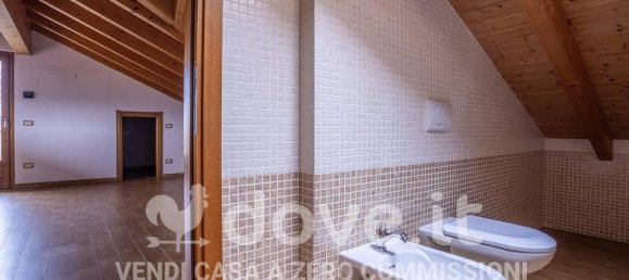 4غرفة فيلا في Sangiano, Italy رقم 28848 32