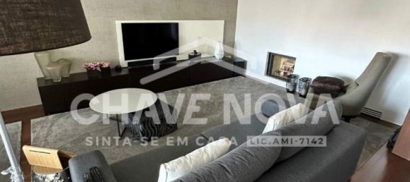 3 bedrooms Apartment in Porto, Portugal No. 135476 2