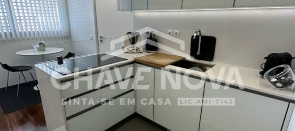 3 bedrooms Apartment in Porto, Portugal No. 135476 6